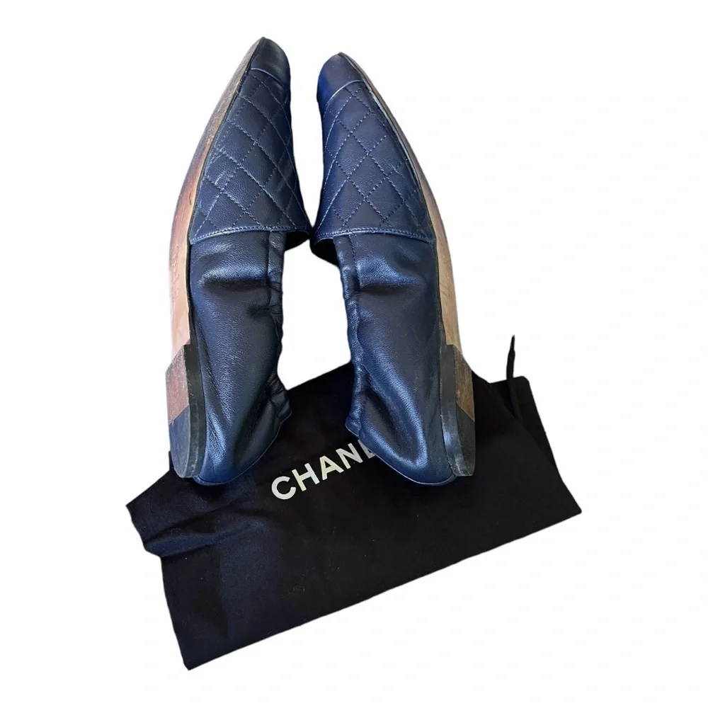 Chanel  shoes Loafers Navy Lamb leather quilted CC logo Flats sz 37.5 - Picture 6 of 11